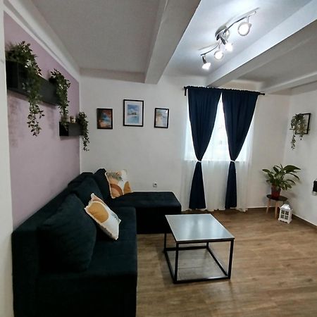 Apartment Jazbina พูลา ภายนอก รูปภาพ