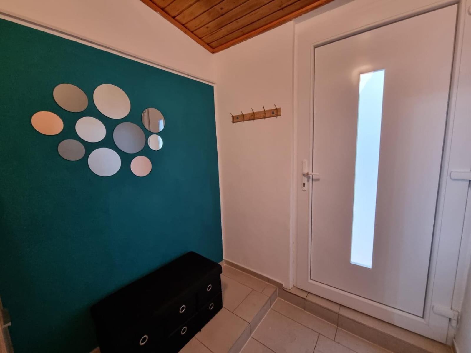 Apartment Jazbina พูลา ภายนอก รูปภาพ