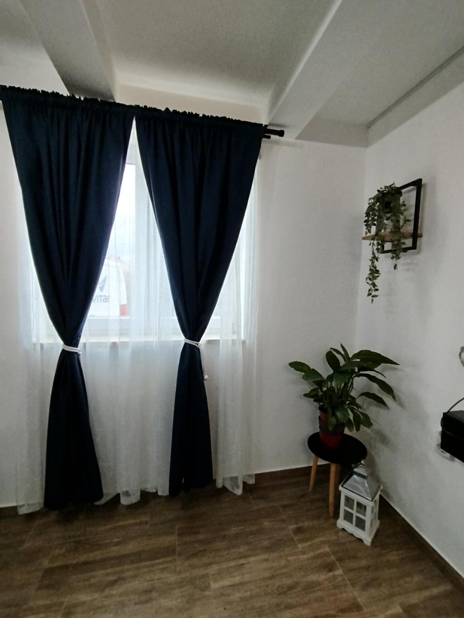 Apartment Jazbina พูลา ภายนอก รูปภาพ