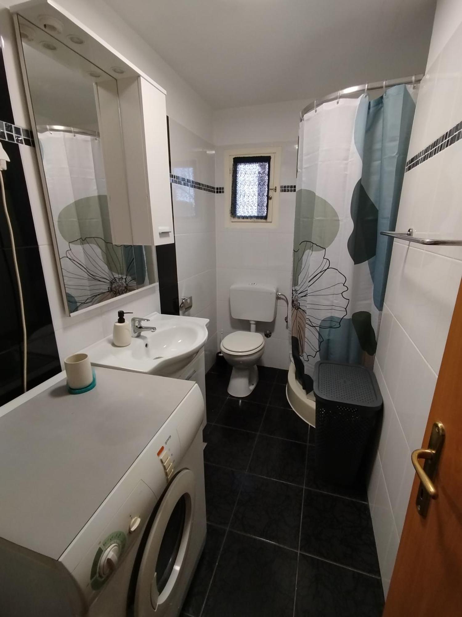 Apartment Jazbina พูลา ภายนอก รูปภาพ